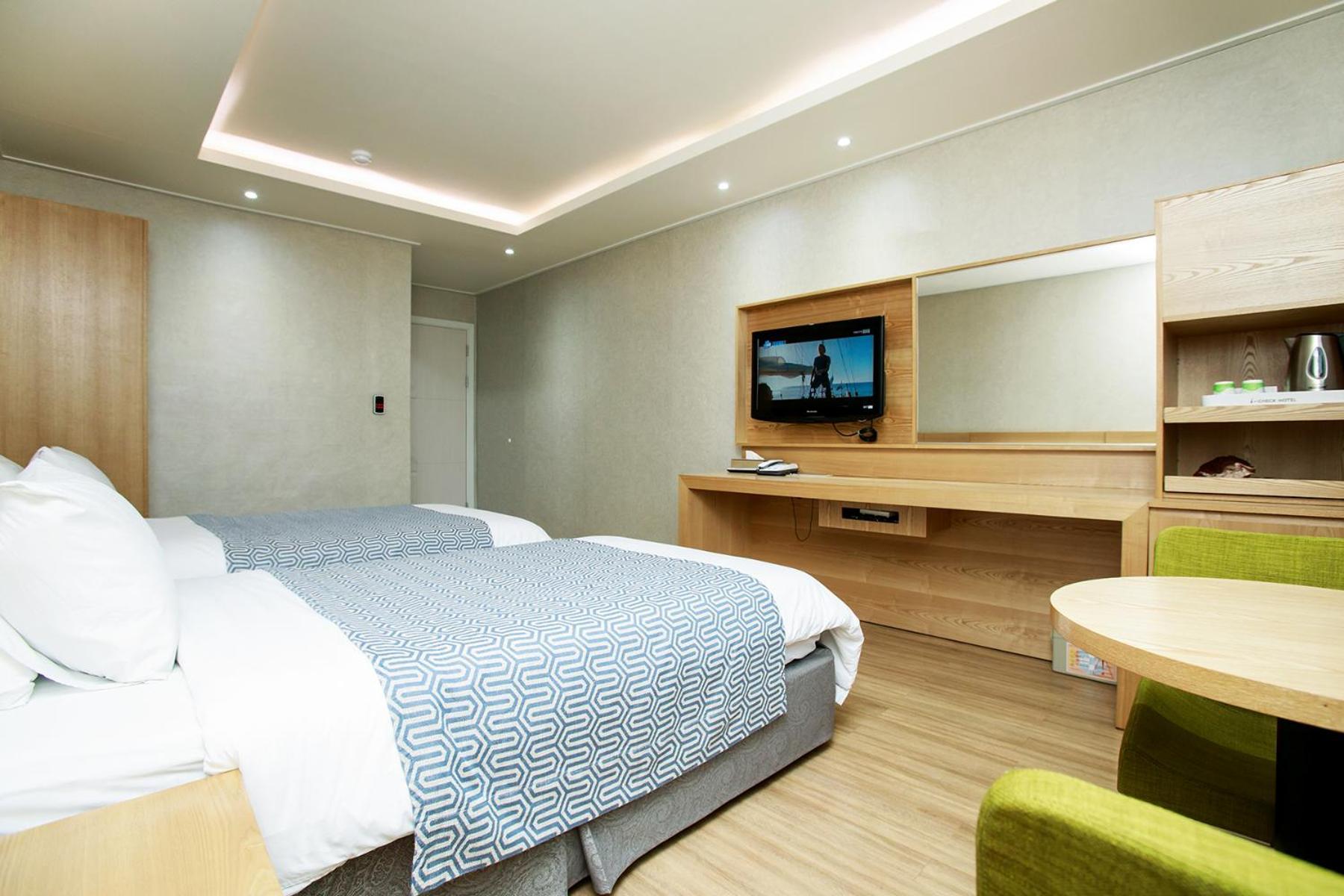 I-Check Hyunjin Hotel Тонхэ Экстерьер фото