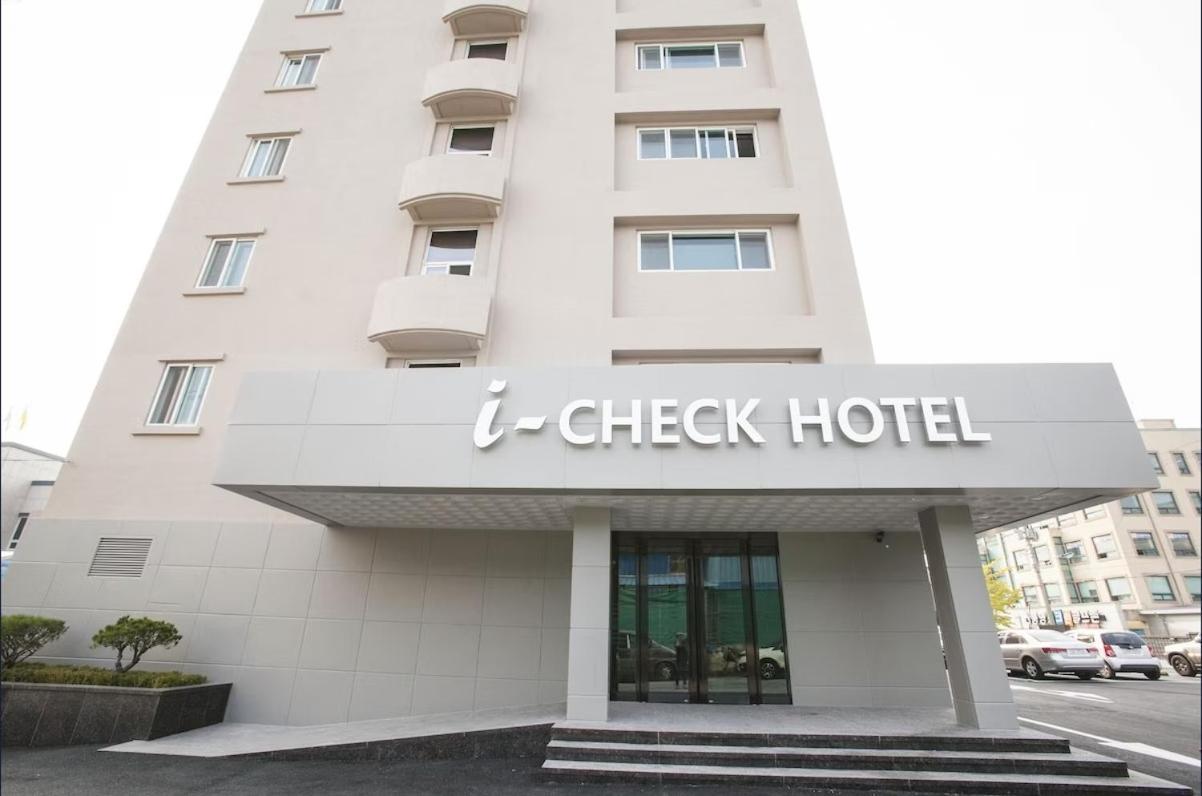 I-Check Hyunjin Hotel Тонхэ Экстерьер фото
