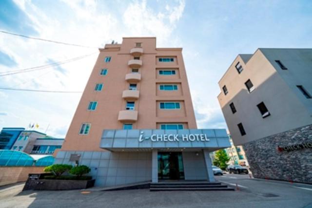 I-Check Hyunjin Hotel Тонхэ Экстерьер фото